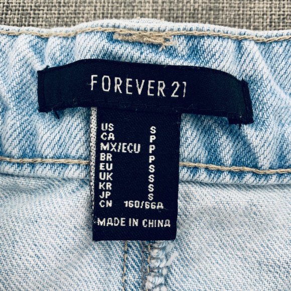 Forever 21 Acid Wash Denim Mini‎ Skirt Small Pockets Casual Wear 100% Cotton - Picture 4 of 10